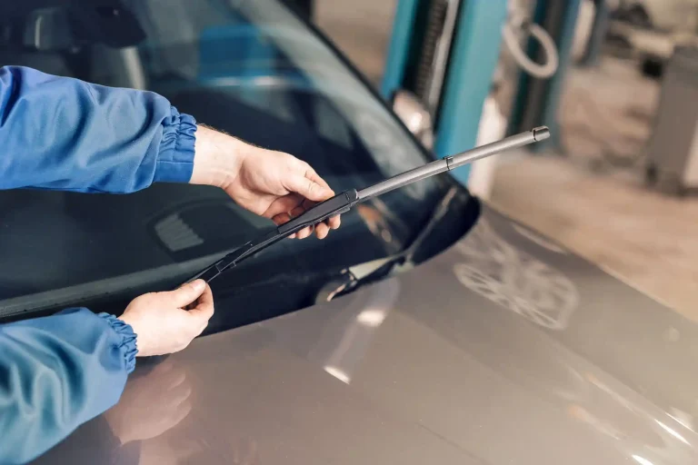 cara pasang wiper mobil